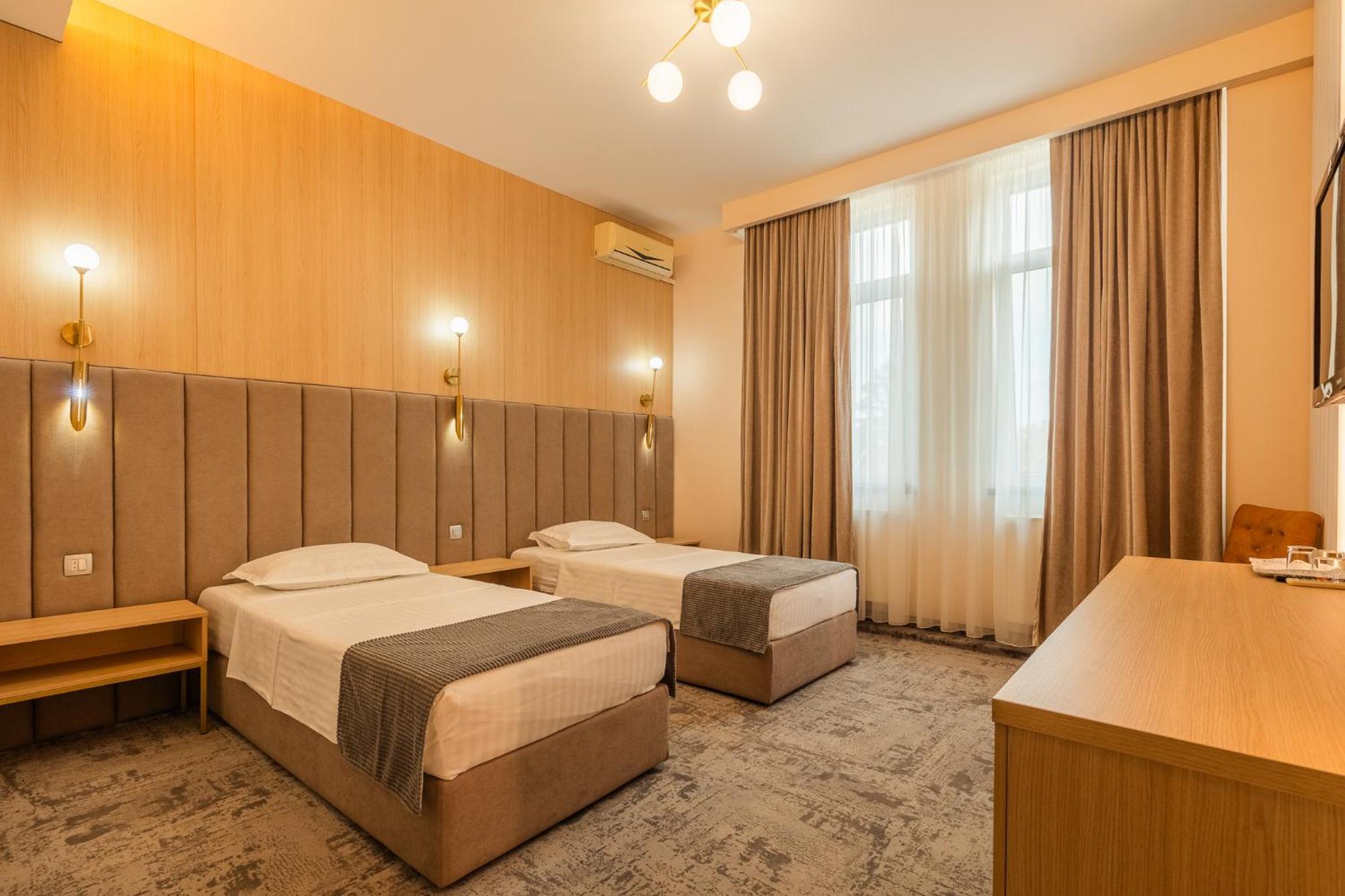Pensiunea Floarea Soarelui Brasov Exterior photo